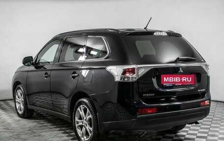 Mitsubishi Outlander III рестайлинг 3, 2012 год, 1 490 000 рублей, 7 фотография