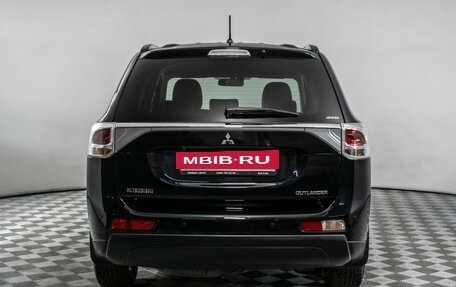 Mitsubishi Outlander III рестайлинг 3, 2012 год, 1 490 000 рублей, 6 фотография
