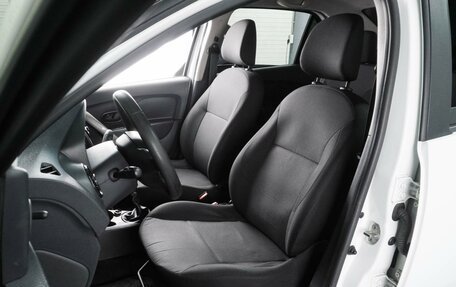 Renault Logan II, 2020 год, 749 000 рублей, 10 фотография