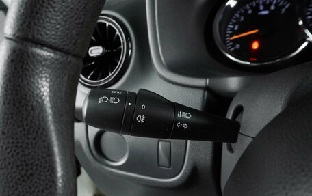 Renault Logan II, 2020 год, 749 000 рублей, 12 фотография