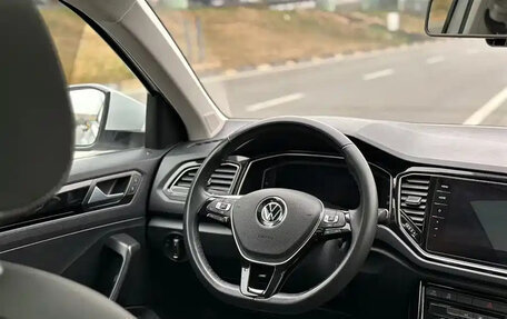 Volkswagen T-Roc I, 2022 год, 1 350 013 рублей, 6 фотография