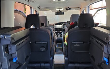 Nissan Serena IV, 2018 год, 2 200 000 рублей, 10 фотография