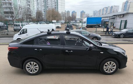 KIA Rio IV, 2018 год, 1 300 000 рублей, 3 фотография