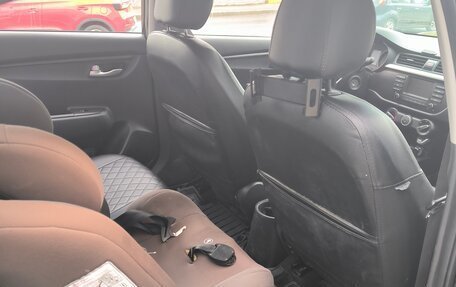 KIA Rio IV, 2018 год, 1 300 000 рублей, 12 фотография