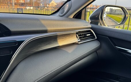 Toyota Camry, 2021 год, 3 490 000 рублей, 12 фотография