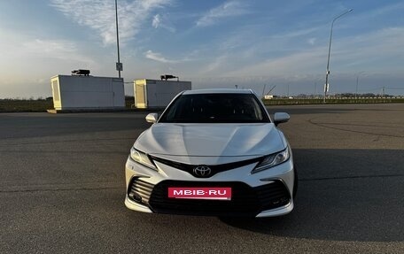 Toyota Camry, 2021 год, 3 490 000 рублей, 3 фотография