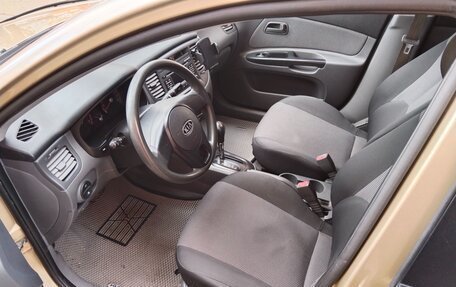 KIA Rio II, 2010 год, 600 000 рублей, 18 фотография