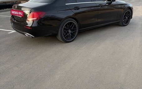 Mercedes-Benz E-Класс, 2019 год, 2 315 000 рублей, 4 фотография