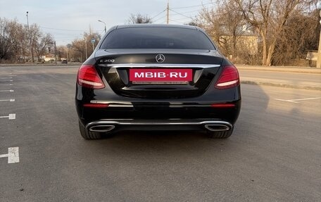 Mercedes-Benz E-Класс, 2019 год, 2 315 000 рублей, 5 фотография