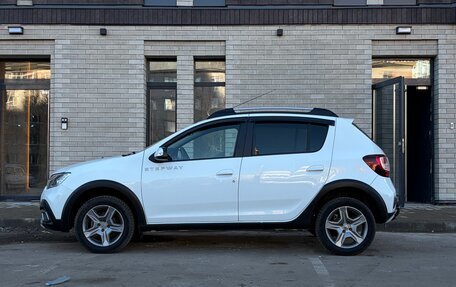 Renault Sandero II рестайлинг, 2020 год, 1 189 000 рублей, 2 фотография