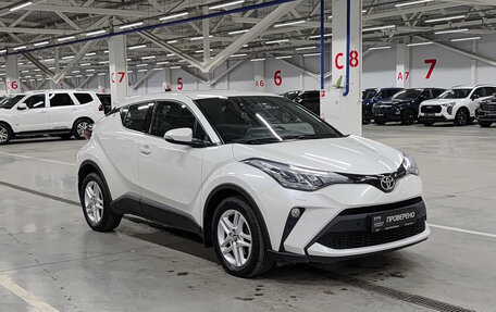 Toyota C-HR I рестайлинг, 2020 год, 2 730 000 рублей, 3 фотография