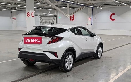 Toyota C-HR I рестайлинг, 2020 год, 2 730 000 рублей, 6 фотография