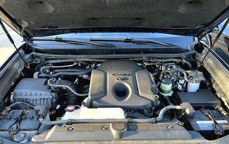 Toyota Land Cruiser Prado 150 рестайлинг 2, 2015 год, 3 600 000 рублей, 8 фотография