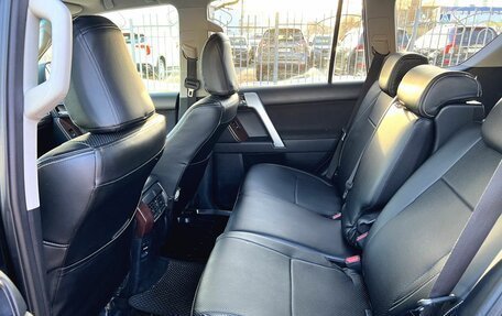 Toyota Land Cruiser Prado 150 рестайлинг 2, 2015 год, 3 600 000 рублей, 16 фотография