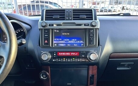 Toyota Land Cruiser Prado 150 рестайлинг 2, 2015 год, 3 600 000 рублей, 13 фотография