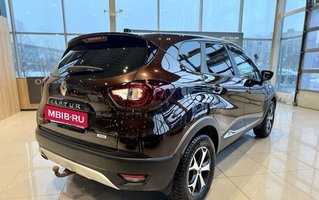 Renault Kaptur I рестайлинг, 2018 год, 1 570 000 рублей, 5 фотография