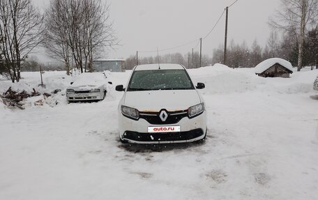 Renault Logan II, 2015 год, 400 000 рублей, 4 фотография