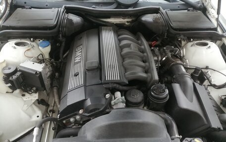 BMW 5 серия, 1997 год, 640 000 рублей, 7 фотография