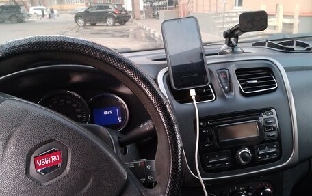 Renault Logan II, 2015 год, 400 000 рублей, 6 фотография