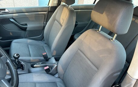 Volkswagen Golf V, 2005 год, 200 000 рублей, 1 фотография