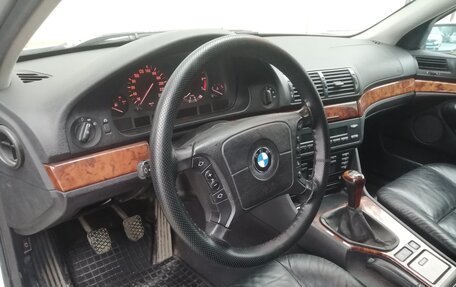 BMW 5 серия, 1997 год, 640 000 рублей, 10 фотография