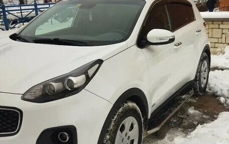 KIA Sportage IV рестайлинг, 2018 год, 2 100 000 рублей, 2 фотография