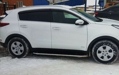 KIA Sportage IV рестайлинг, 2018 год, 2 100 000 рублей, 4 фотография