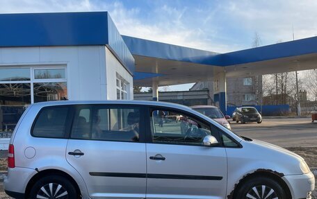 Volkswagen Touran III, 2004 год, 405 000 рублей, 4 фотография