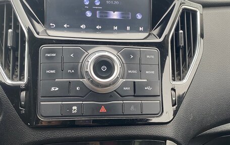 Hawtai Laville, 2017 год, 1 000 000 рублей, 7 фотография