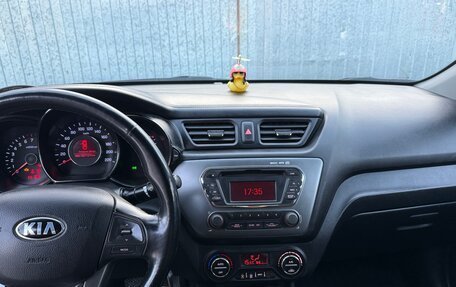 KIA Rio III рестайлинг, 2013 год, 850 000 рублей, 10 фотография