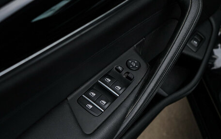 BMW 5 серия, 2019 год, 3 575 000 рублей, 15 фотография