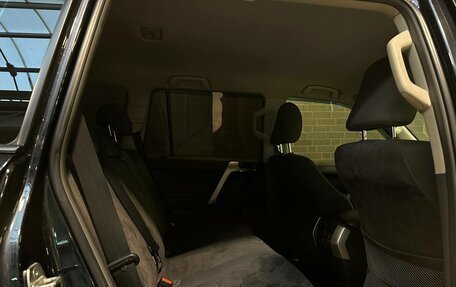 Toyota Land Cruiser Prado 150 рестайлинг 2, 2013 год, 3 095 000 рублей, 7 фотография