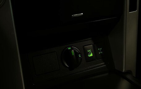 Toyota Land Cruiser Prado 150 рестайлинг 2, 2013 год, 3 095 000 рублей, 19 фотография