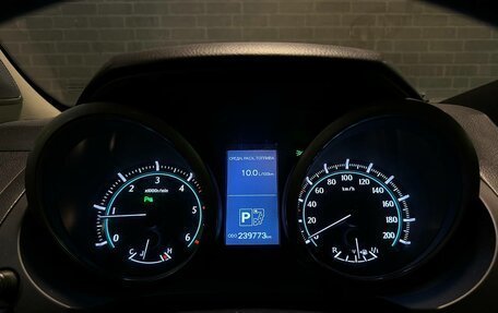 Toyota Land Cruiser Prado 150 рестайлинг 2, 2013 год, 3 095 000 рублей, 14 фотография