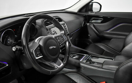 Jaguar F-Pace, 2017 год, 2 499 000 рублей, 9 фотография