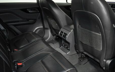 Jaguar F-Pace, 2017 год, 2 499 000 рублей, 14 фотография