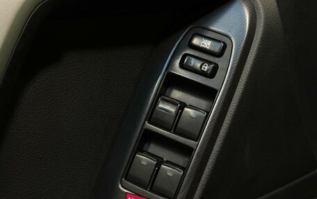 Toyota Land Cruiser Prado 150 рестайлинг 2, 2013 год, 3 095 000 рублей, 22 фотография