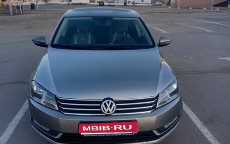 Volkswagen Passat B7, 2013 год, 1 200 000 рублей, 1 фотография