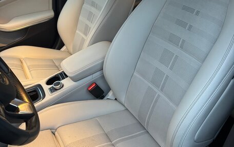 Mercedes-Benz A-Класс, 2017 год, 1 999 999 рублей, 8 фотография