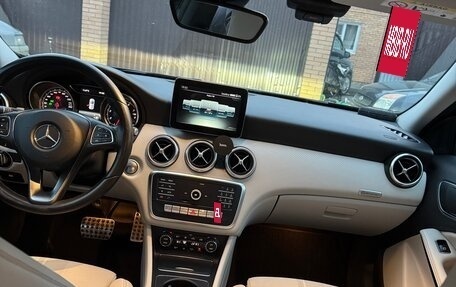 Mercedes-Benz A-Класс, 2017 год, 1 999 999 рублей, 9 фотография