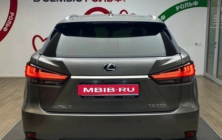 Lexus RX IV рестайлинг, 2021 год, 4 900 000 рублей, 5 фотография