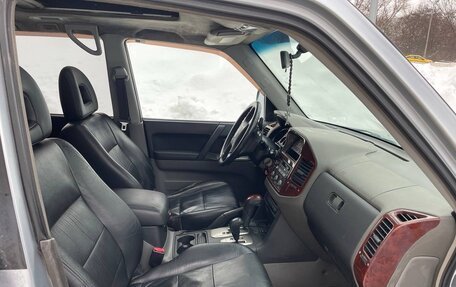 Mitsubishi Pajero III рестайлинг, 2002 год, 625 000 рублей, 16 фотография