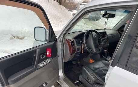 Mitsubishi Pajero III рестайлинг, 2002 год, 625 000 рублей, 10 фотография