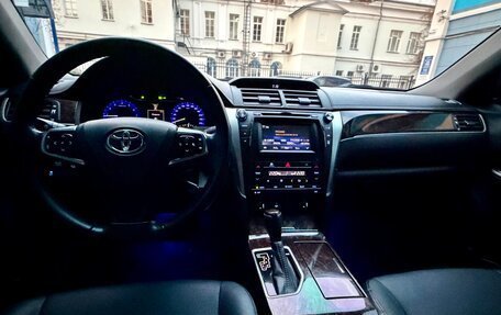 Toyota Camry, 2017 год, 2 120 000 рублей, 10 фотография
