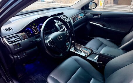 Toyota Camry, 2017 год, 2 120 000 рублей, 13 фотография