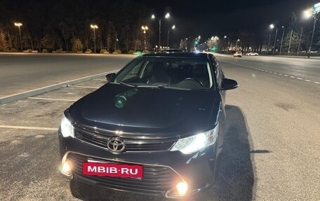 Toyota Camry, 2017 год, 2 600 000 рублей, 3 фотография