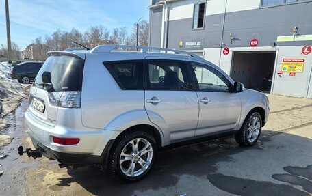 Mitsubishi Outlander III рестайлинг 3, 2010 год, 1 070 000 рублей, 5 фотография