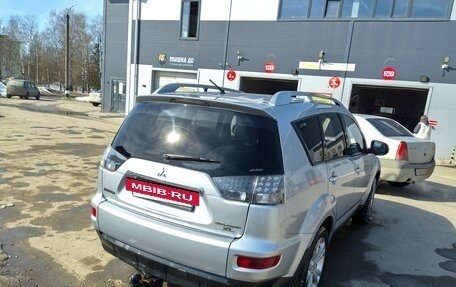 Mitsubishi Outlander III рестайлинг 3, 2010 год, 1 070 000 рублей, 6 фотография