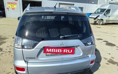 Mitsubishi Outlander III рестайлинг 3, 2010 год, 1 070 000 рублей, 7 фотография