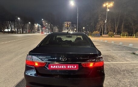 Toyota Camry, 2017 год, 2 600 000 рублей, 5 фотография